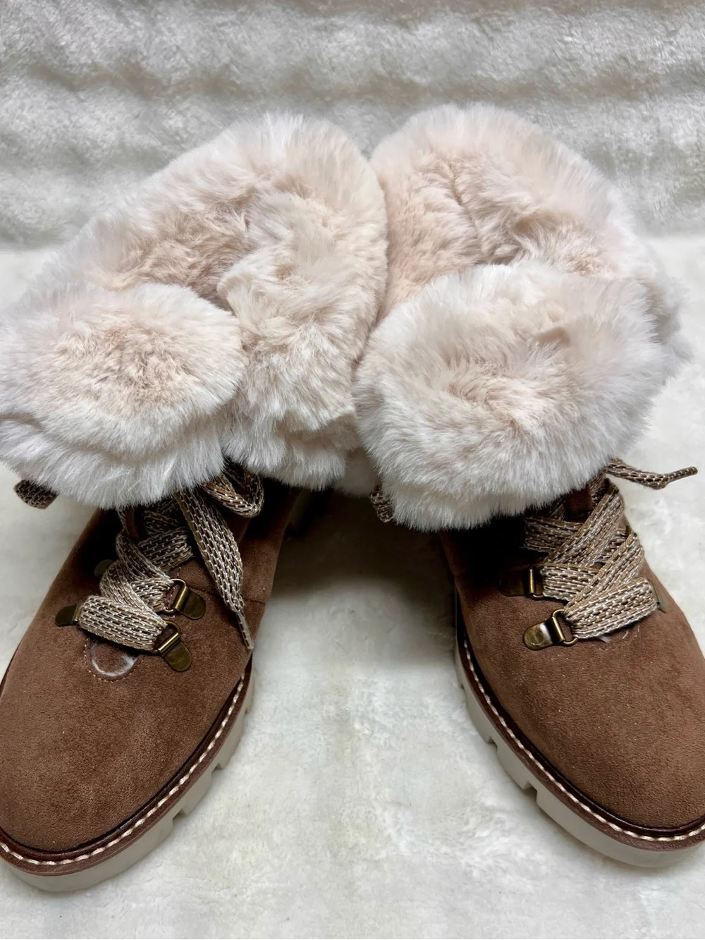 NWOT- White Mountain Chestnut Suede Fur-Trim Lace-Up Winter Boots